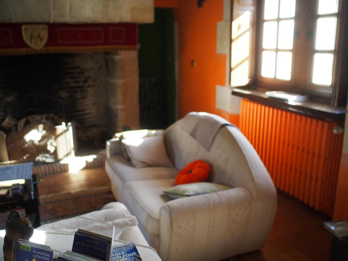 Manoir Du Rouvre Hotel Mettray Екстериор снимка
